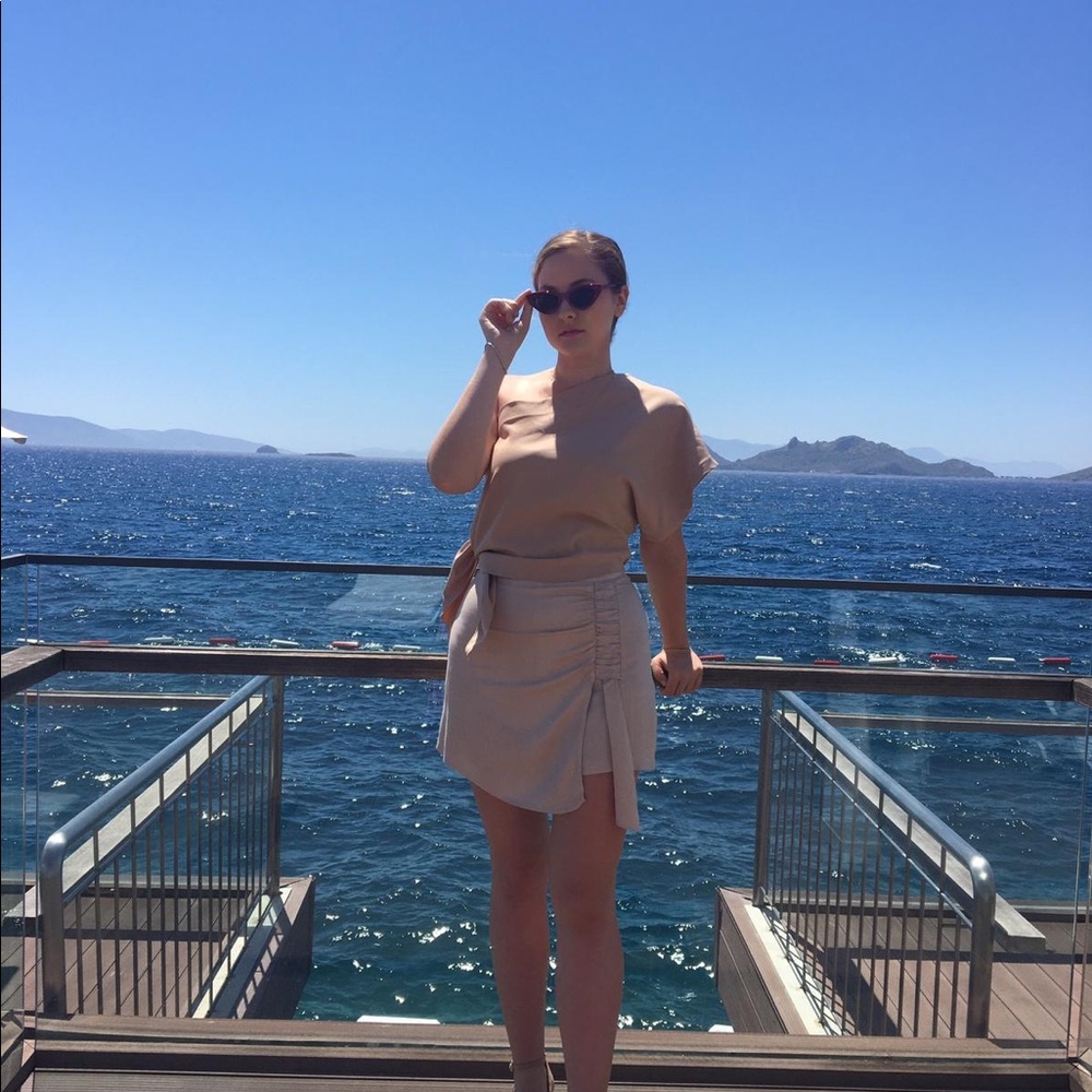 Hemmed Cream Skort